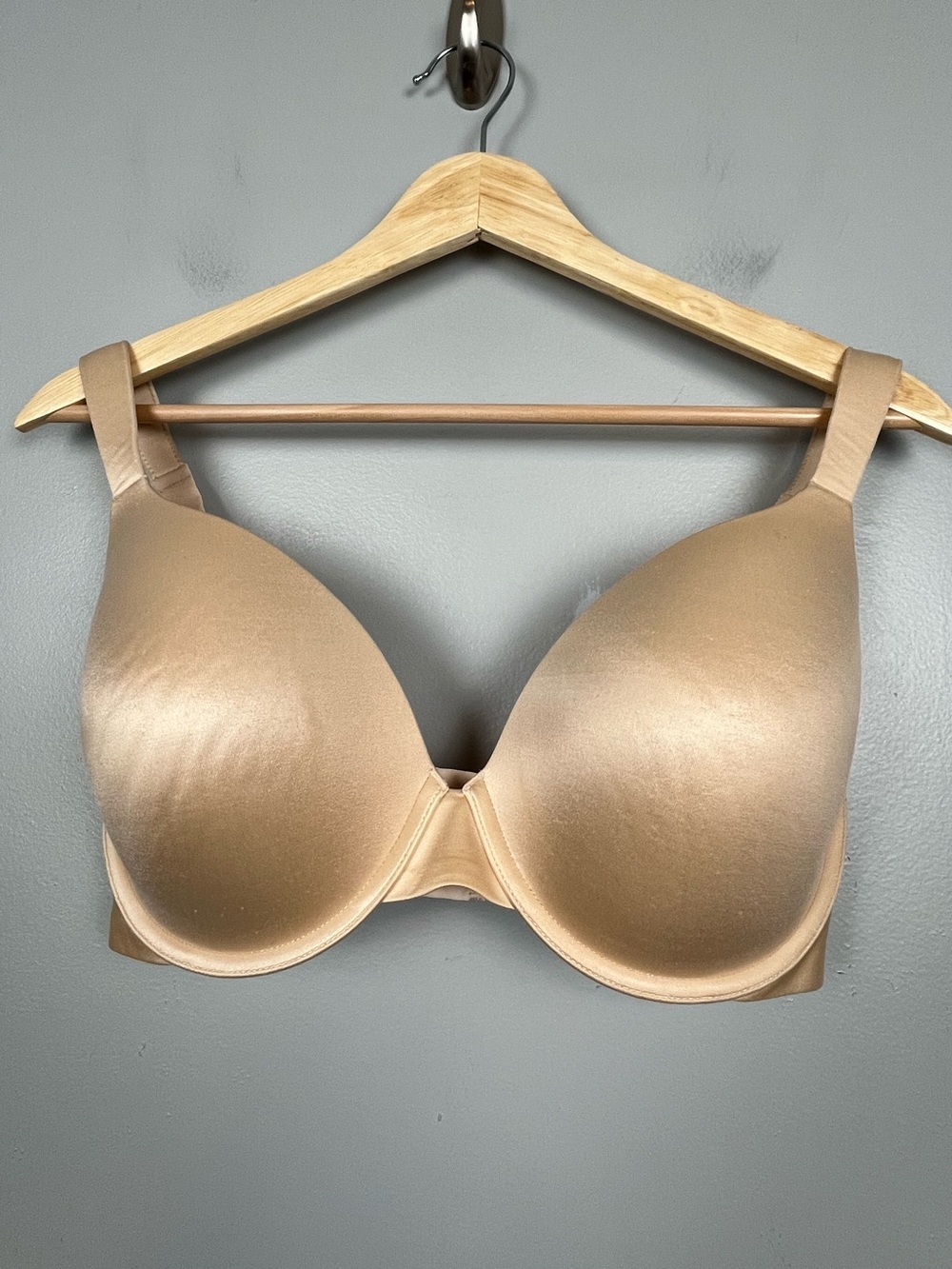 Soma beige Enhancing Shape Full Coverage bra, 34DDD.